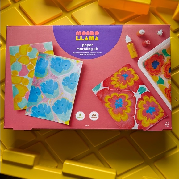 Paper Marbling Kit - Colorful Creative Fun - Picture 1 of 2